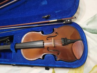 Violín 3/4 con funda y arco