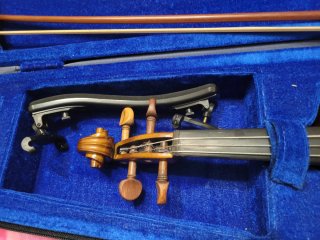 Violín 3/4 con funda y arco
