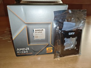 Processore AMD Ryzen 5 8400F 6C/12T Zen 5