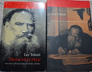 Libros de Tolstoi.