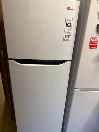 Nevera LG con congelador superior