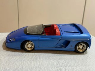 Ferrari Mythos – Guiloy 1:18