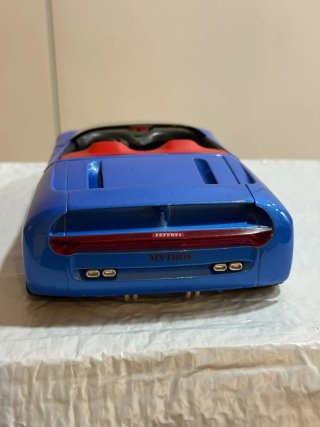 Ferrari Mythos – Guiloy 1:18