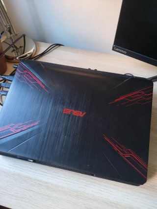 Asus TUF Gaming i7-8750H 16 GB RAM 4gb graf 2,73TB