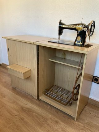 Máquina de coser Singer antigua