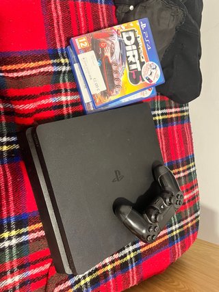 Consola PS4 Negra + Mando