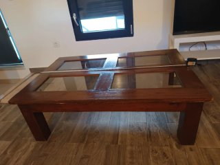 Mesa de madera maciza con cristal