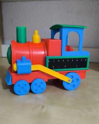 Lote: Barco militar, tren y tractor dinosaurio