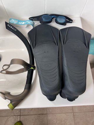 Equipo natación: gafas, tubo y aletas