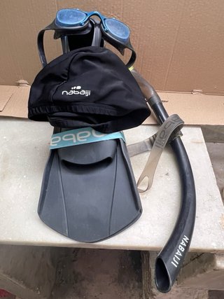 Equipo natación: gafas, tubo y aletas