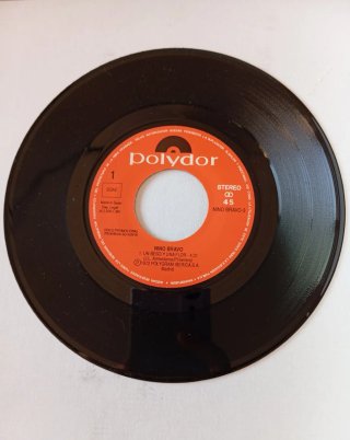 Nino Bravo - Un Beso y Una Flor / Voy Buscando