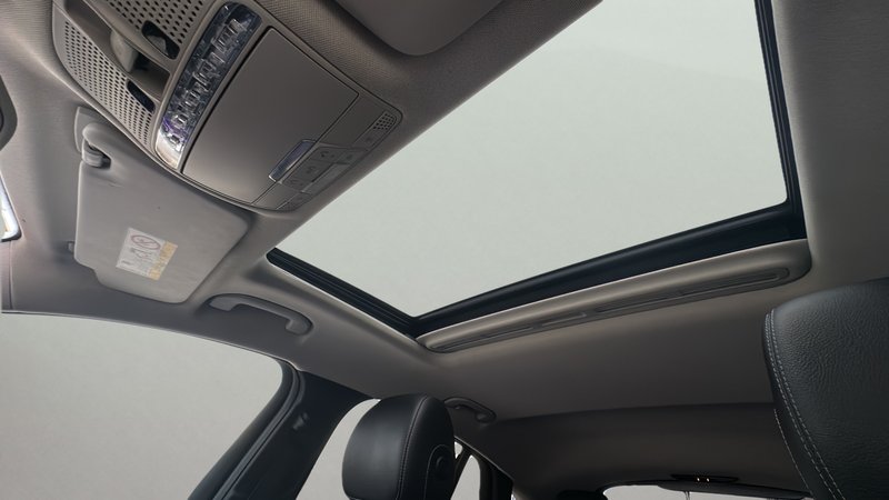 Mercedes-Benz GLC 2017, foto 37