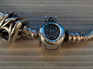 Bracciale Pandora con 3 charm