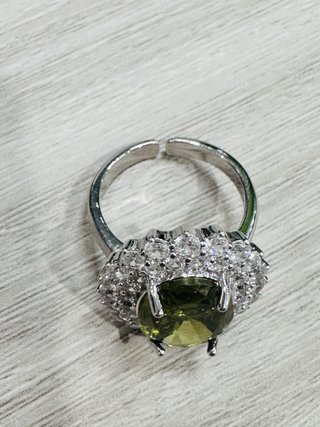 Anillo Plata con Piedra Verde Ovalada