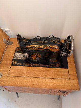 Máquina de coser Singer antigua