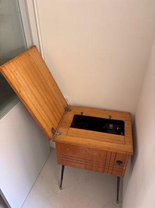 Máquina de coser Singer antigua