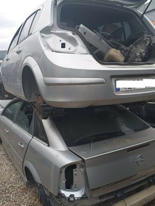 Faro izquierdo 15588700 opel vectra 2.2 dti 220054
