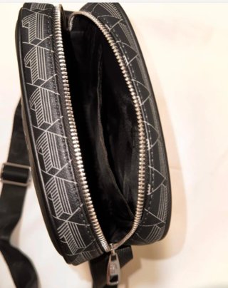 Borsello Lacoste nero e grigio monogramma