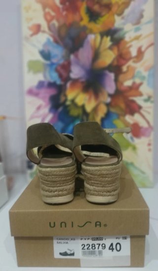Sandalias Unisa verde talla 40