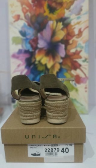 Sandalias Unisa verde talla 40