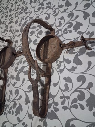Decoración antigua de metal