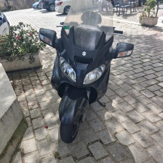 Suzuki Burgman 650 Negra