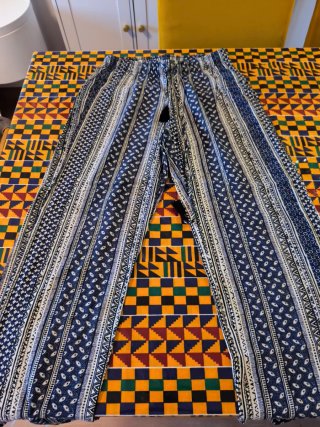 Pantalón fluido estampado talla S