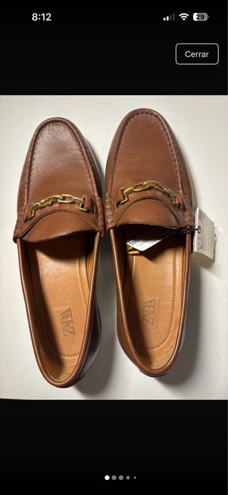Mocasines de piel marrones Zara con cadena
