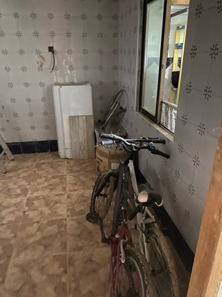 Planta Baja en alacuas con baño ,cocina y altillo