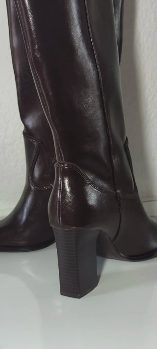 Botas altas marrones de tacón