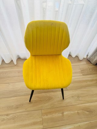 Juego de 4 sillas de comedor mostaza