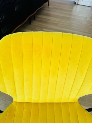 Juego de 4 sillas de comedor mostaza