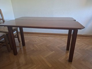 Mesa de comedor de madera
