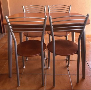 Juego de 4 sillas de cocina metálicas y madera