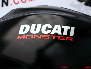 DUCATI MONSTER 821