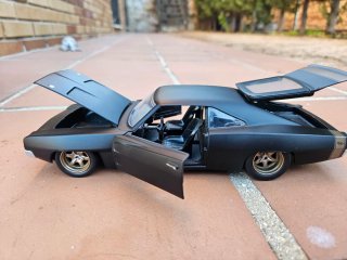 Dodge Charger 1:24 Negro