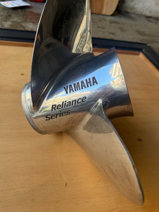 Hélice Yamaha Reliance Series Barco