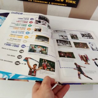 Lote Libro El Siglo del Barça Bolígrafo y bolsito