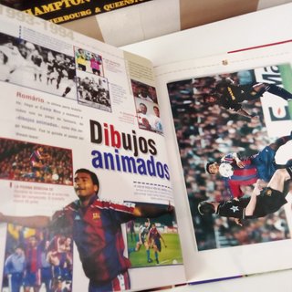 Lote Libro El Siglo del Barça Bolígrafo y bolsito
