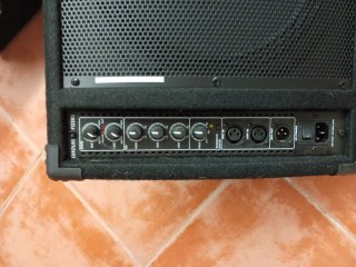 2 Altavoces Behringer F1220D 250w Autoamplificados
