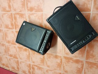 2 Altavoces Behringer F1220D 250w Autoamplificados