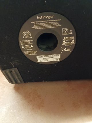 2 Altavoces Behringer F1220D 250w Autoamplificados