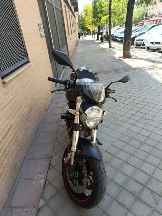 Ducati Monster 696 Negra