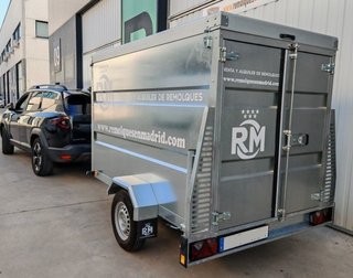 Alquiler remolque caja cerrada 750 kg