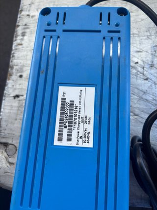 Caricabatterie Victron Blue Power 24V 8A