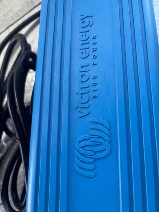 Caricabatterie Victron Blue Power 24V 8A