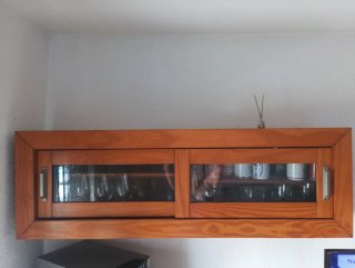 Vitrina de salón madera con cristal