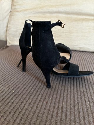 Sandalias de tacón negras