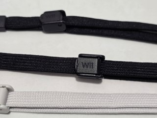 4 corde originali Nintendo Wii nere + bianche
