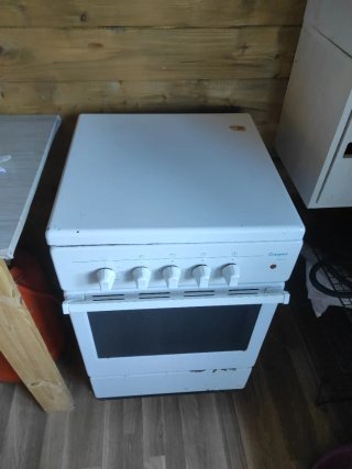 Cocina gas horno eléctrico blanca